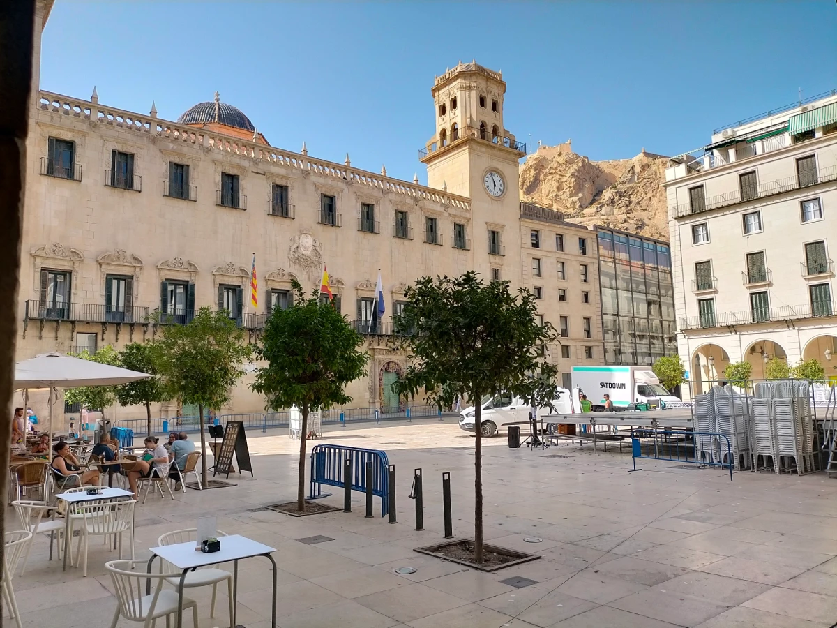 Façade d'une mairie typique (Ayuntamiento) en Espagne où se fait l'empadronamiento