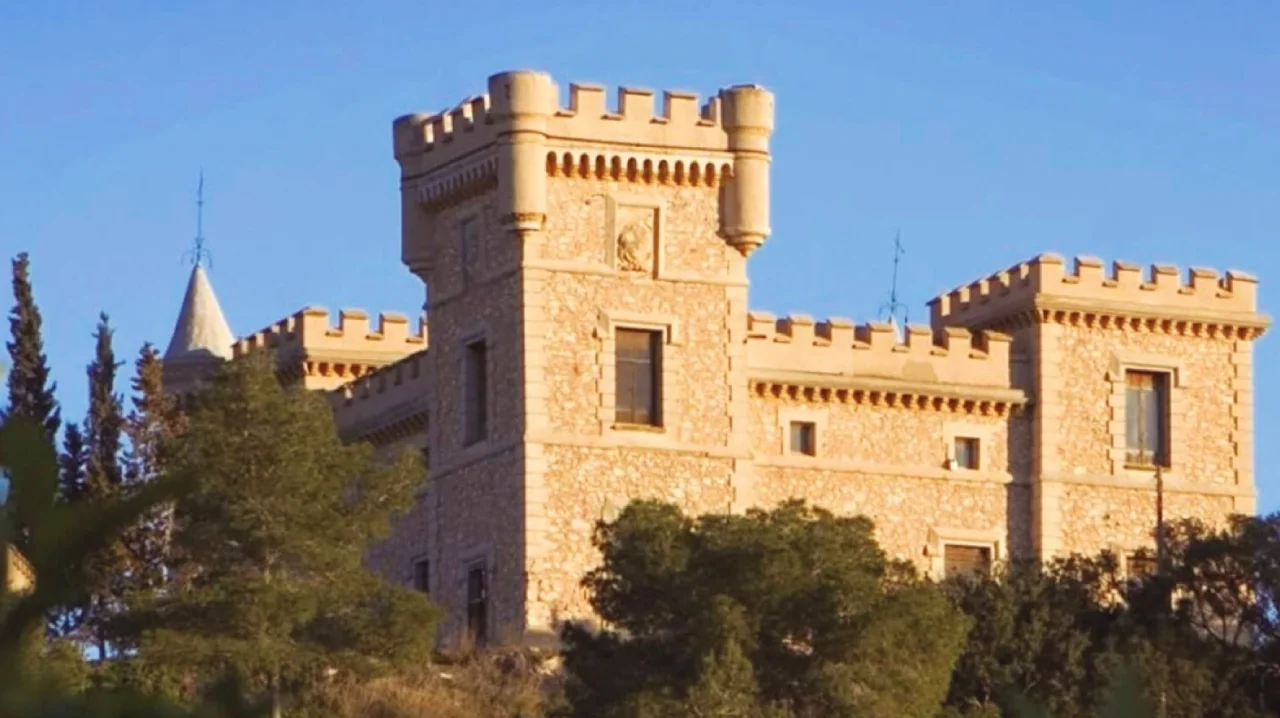 vue chateau Algorfa dans la province d'alicante